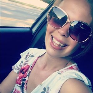 Meet your Posher, Shayla